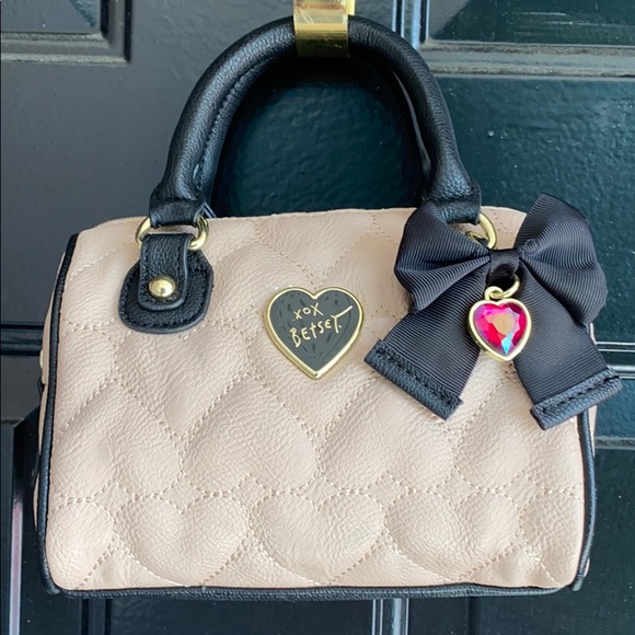Betsey Johnson blush and black satchel - Picture 3 of 14